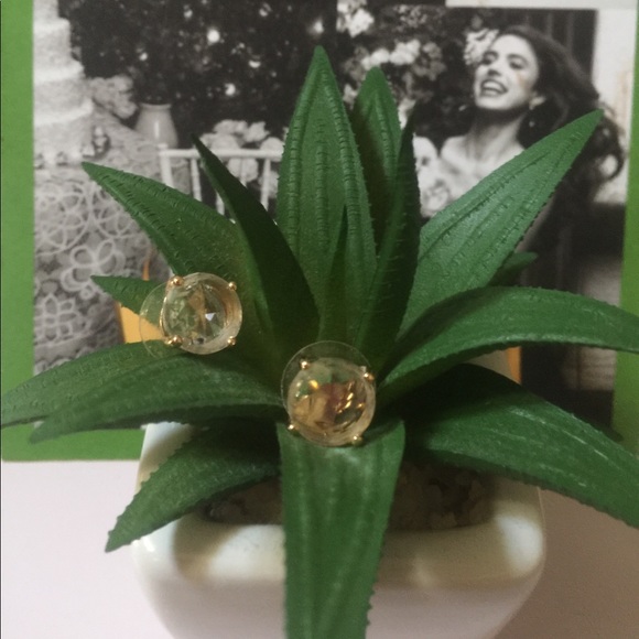 Kate Spade authentic clear stud earrings LG size - Picture 2 of 4